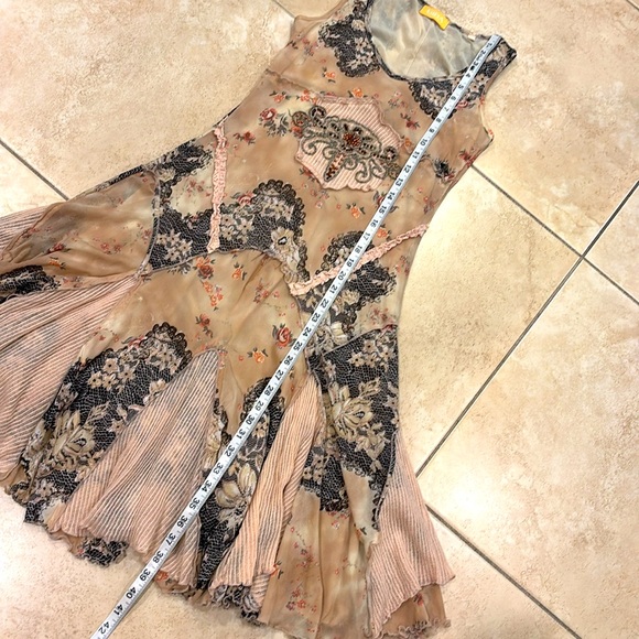 Chic Sleeveless Floral Lace Dress - Picture 12 of 14